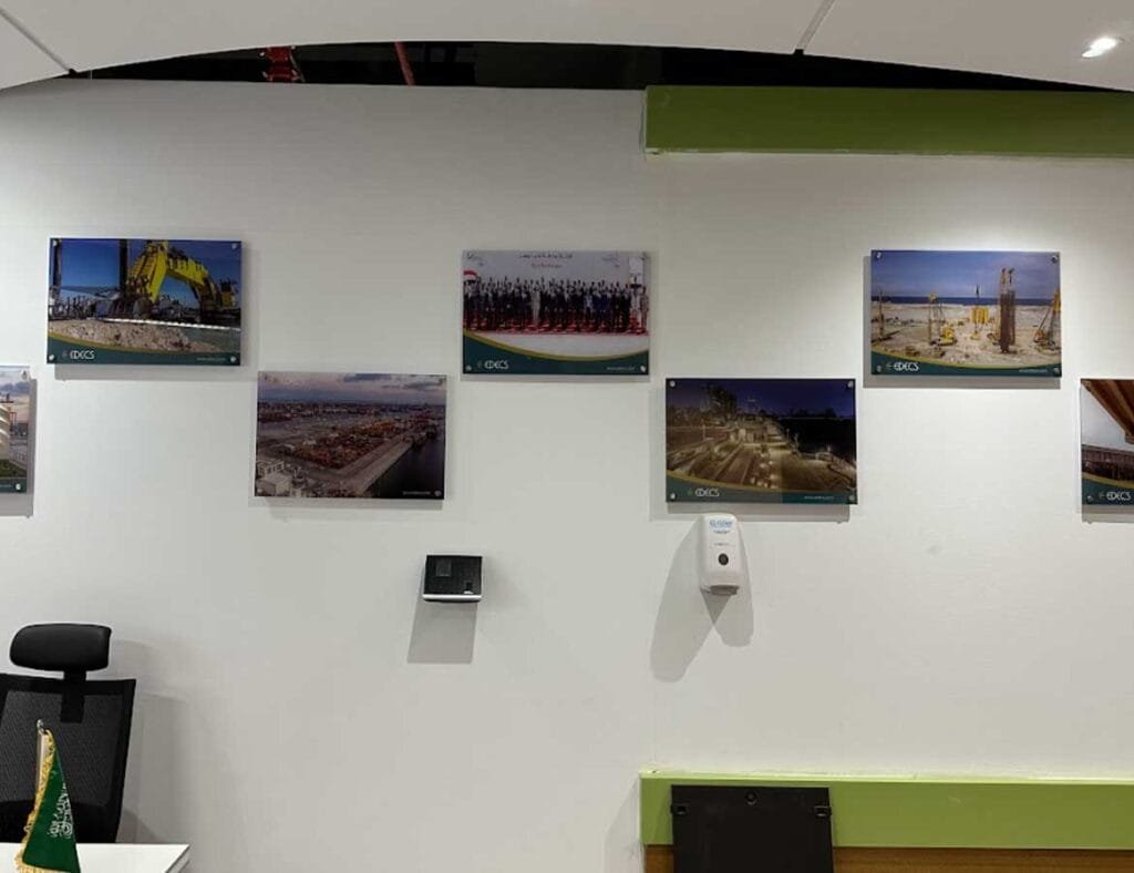 نموذج تصميم كلادينج و اكريليك